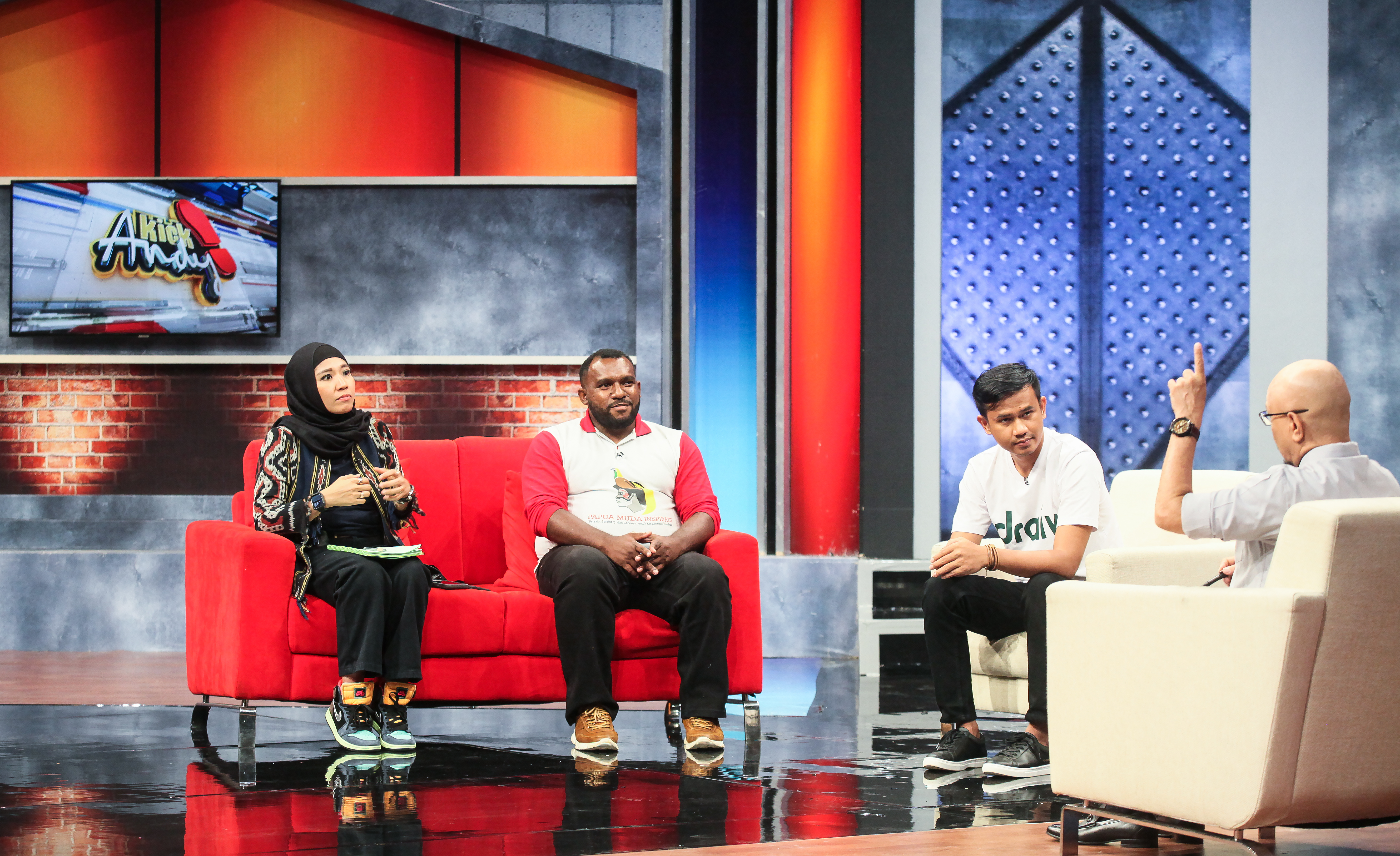 Program Kick Andy episode Menembus Batas Ruang dan Waktu yang tayang di Metro TV. 