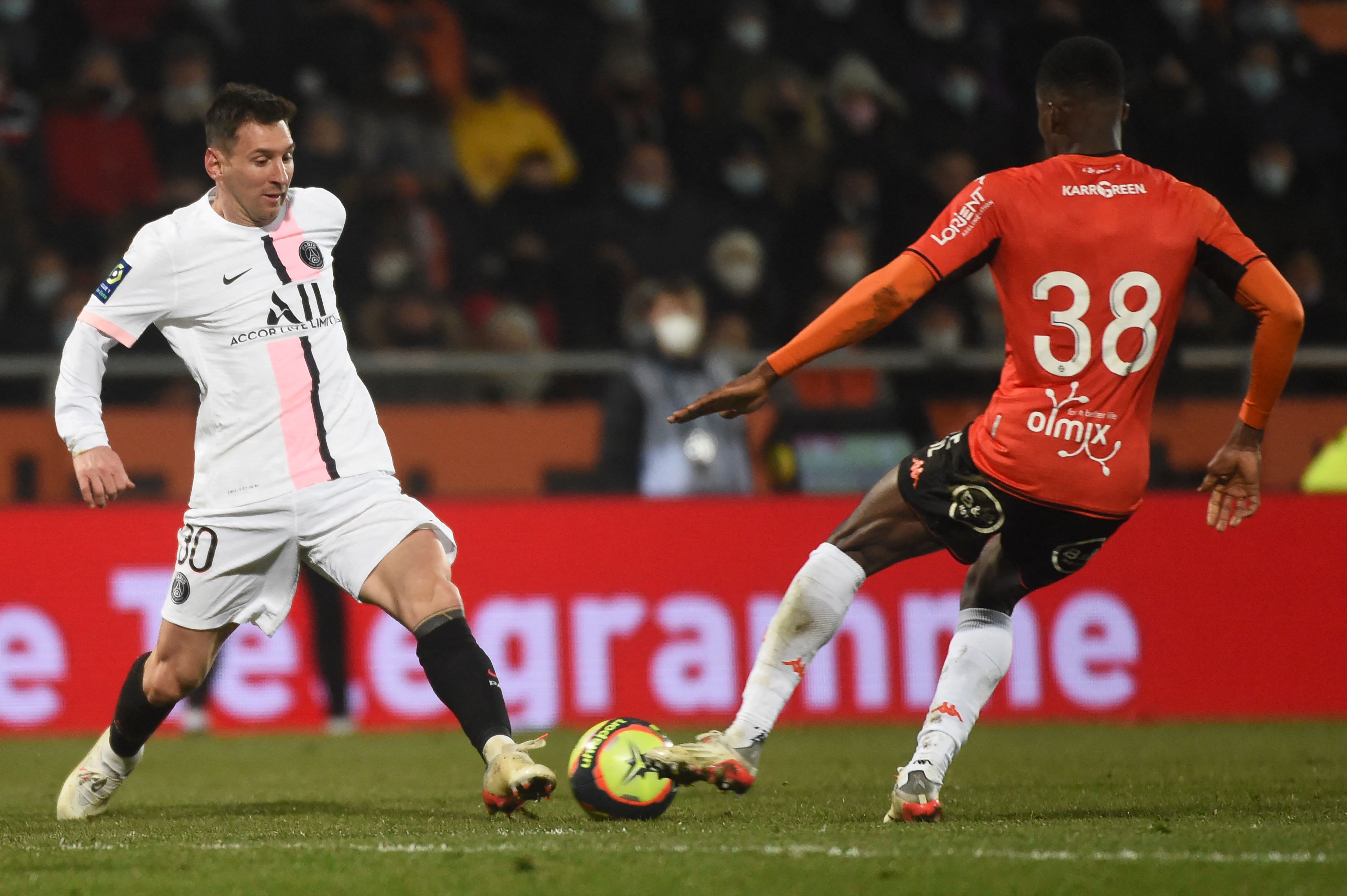 Laga Ligue 1 antara Lorient dan Paris Saint-Germain