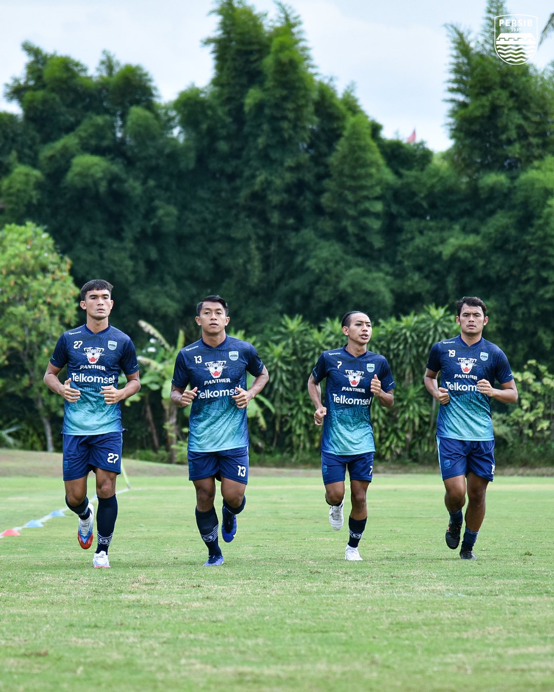 Pemain Persib tengah menjalani sesi latihan