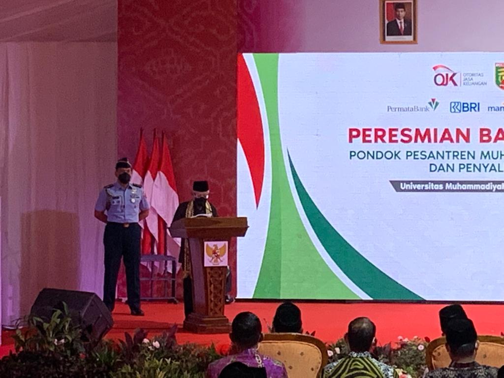 Wakil Presiden Ma'ruf Amin meresmikan pendirian Bank Wakaf Mikro (BWM) Pondok Pesantren Muhammadiyah Sabilil Muttaqien