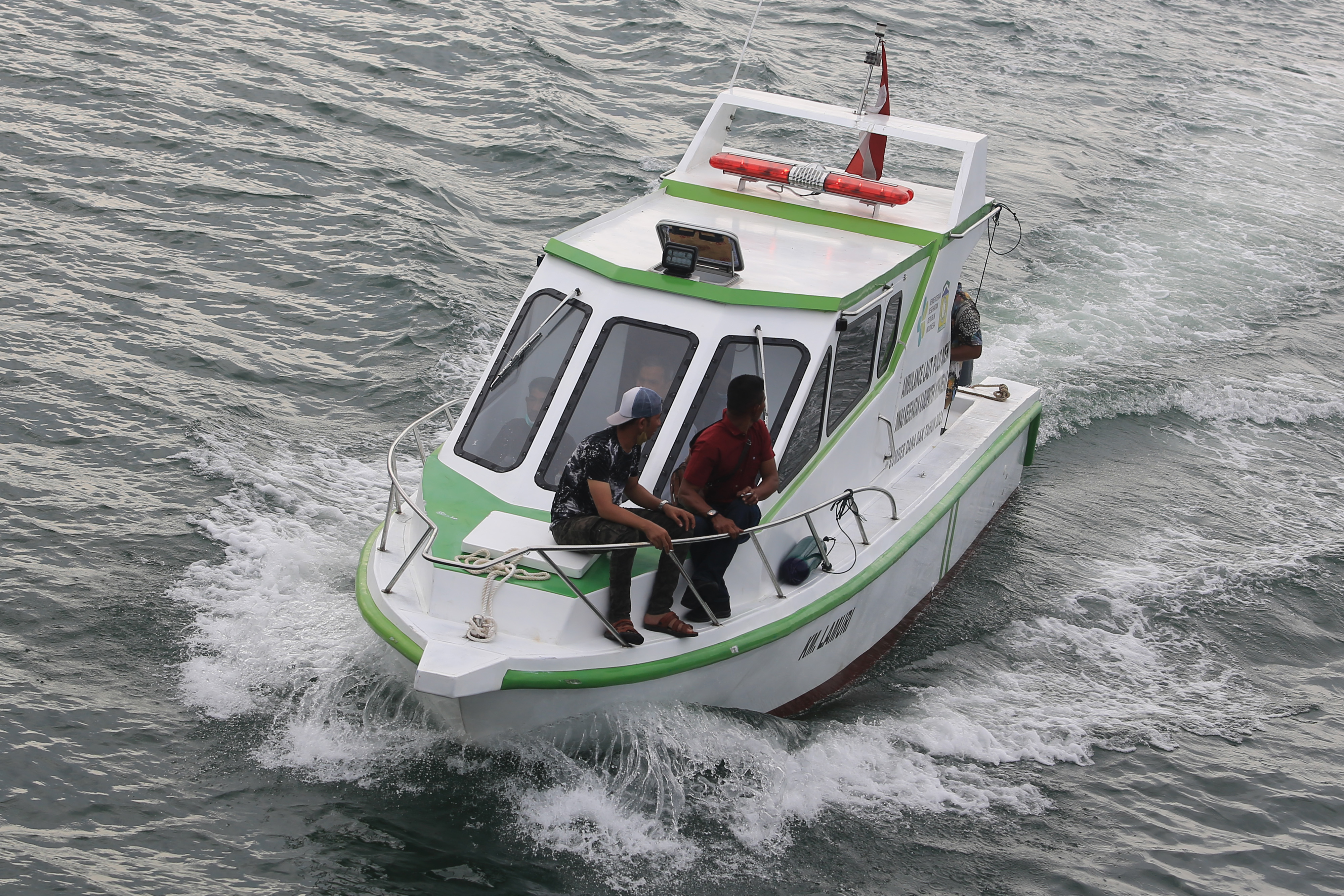 ilustrasi - ambulans laut