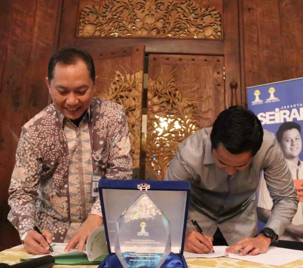  Ketua Umum BPD Hipmi Jaya Sona Maesana dan Direktur Utama PT Food Station Tjipinang Jaya Pamrihadi Wiraryo menandatangani Mou, Senin (6/12)