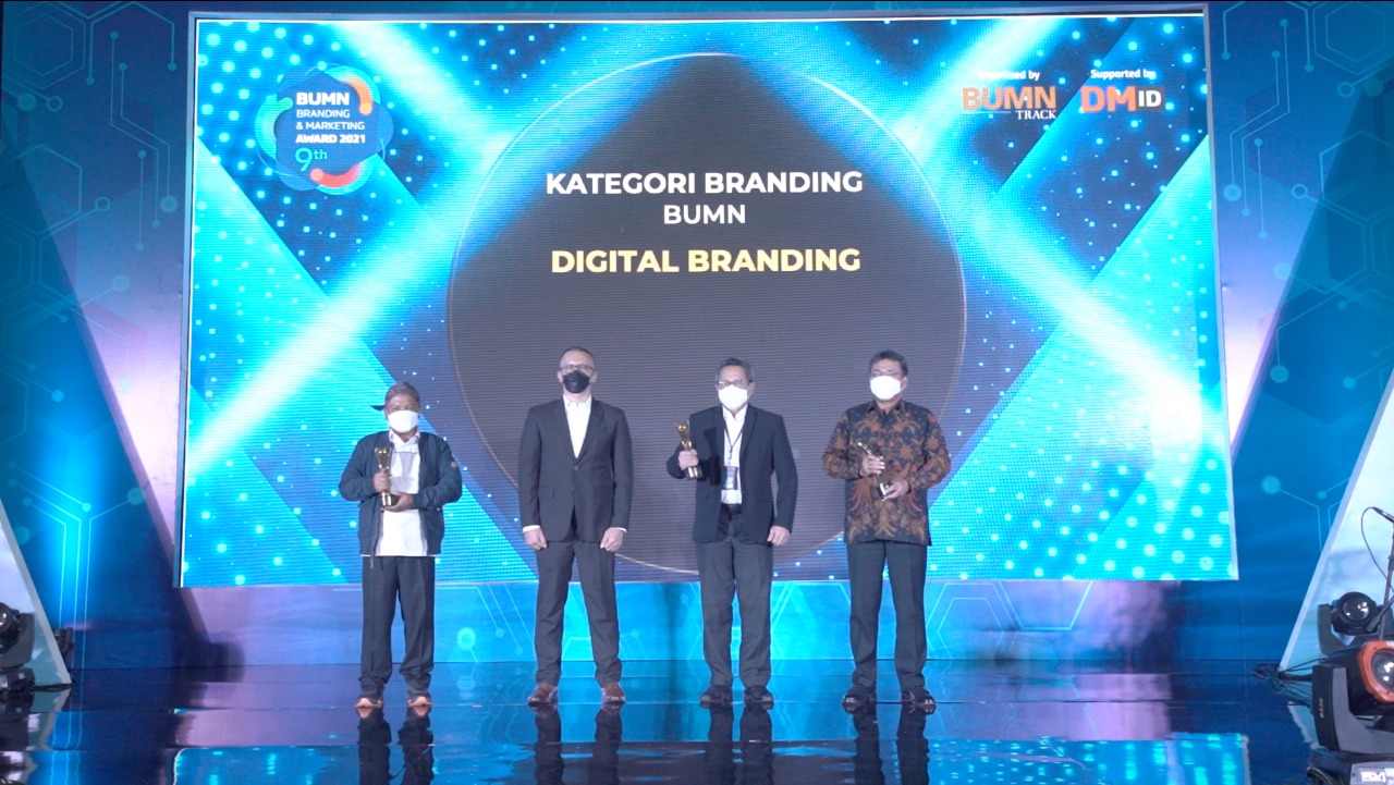 PT Pos Indonesia (Persero) berhasil meraih tiga penghargaan di ajang BUMN Branding & Marketing Award .