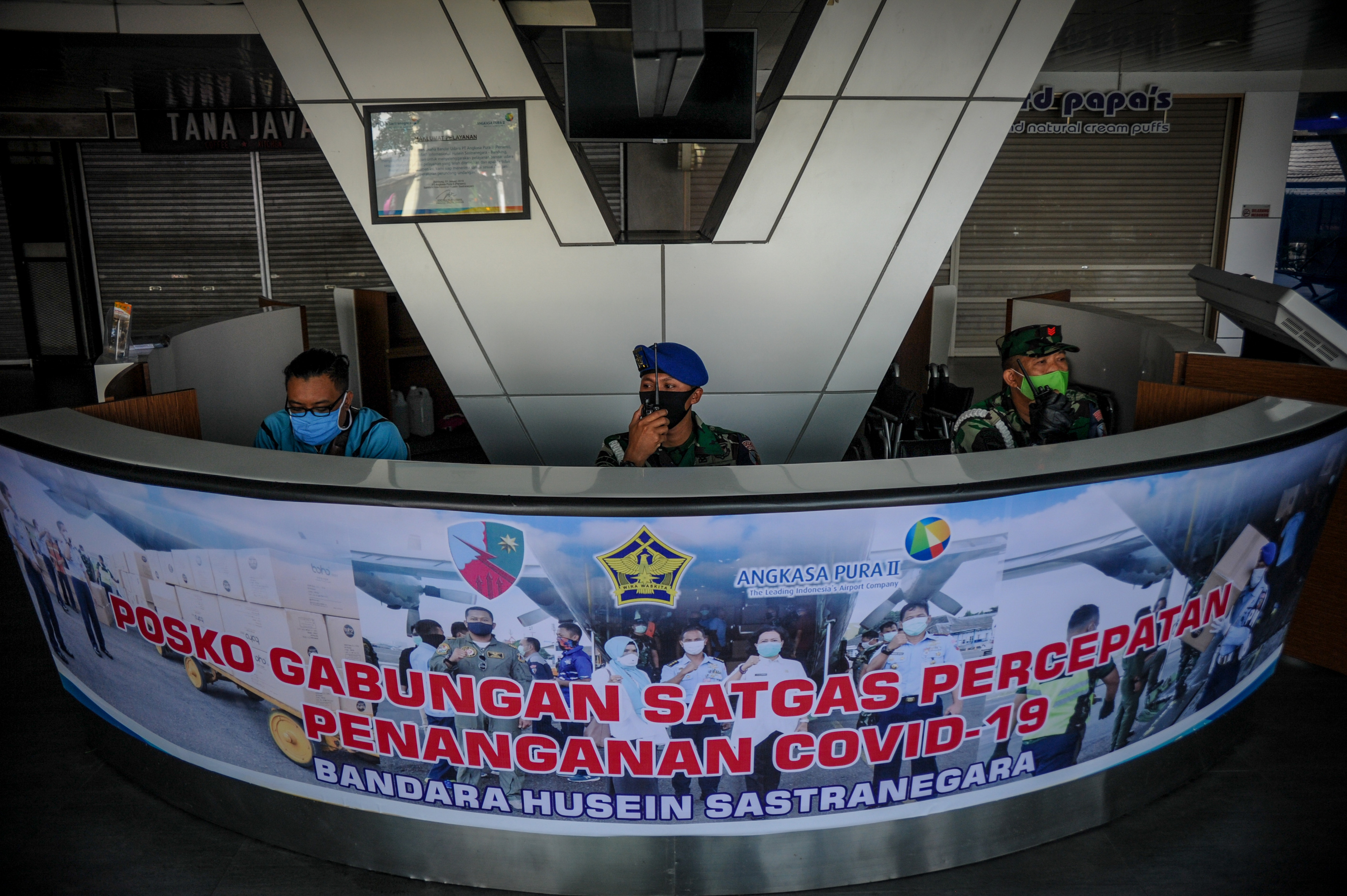 Bandara Husein Sastranegara, Jawa Barat.