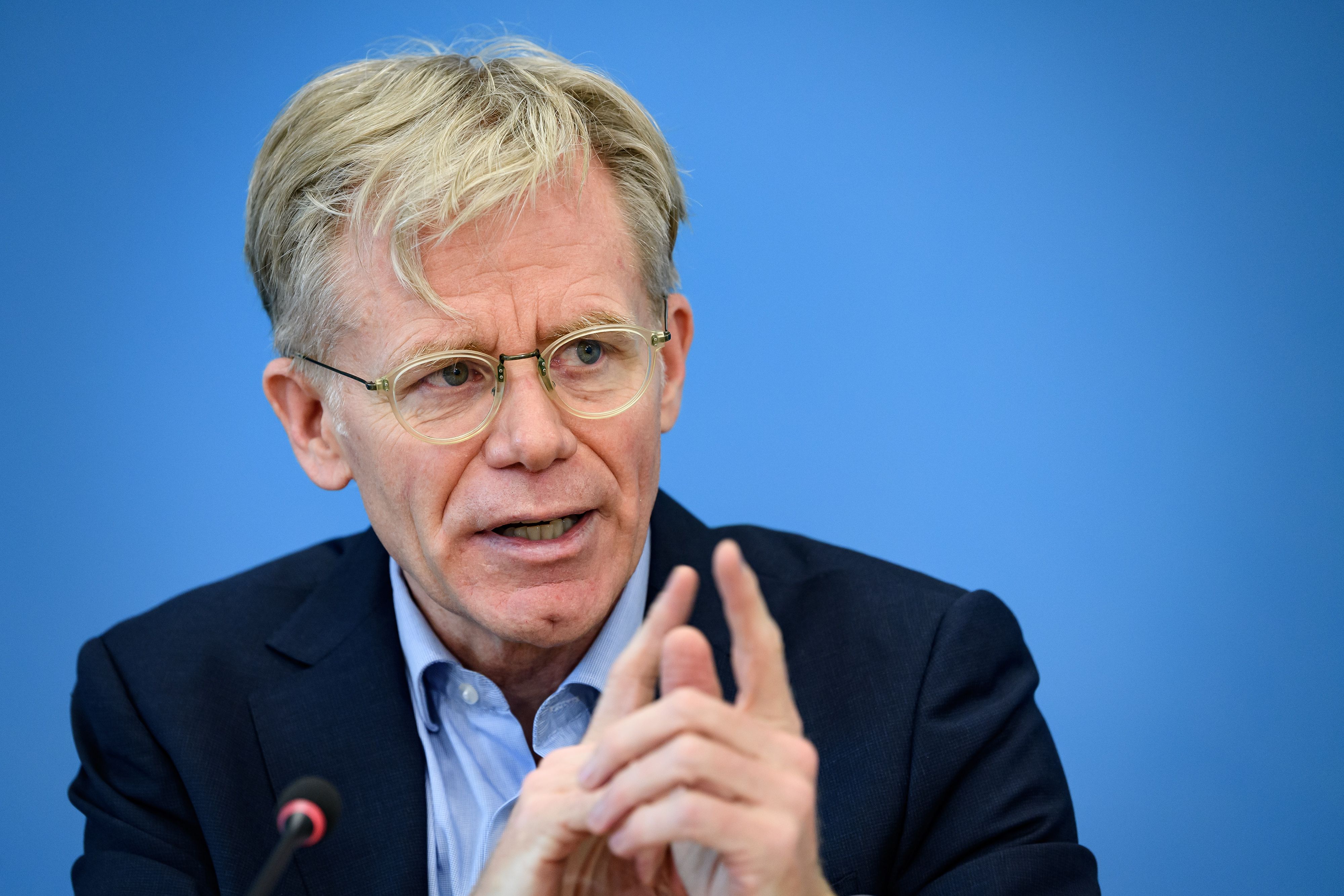 Senior Advisor of the Director General World Health Organization (WHO) Bruce Aylward 