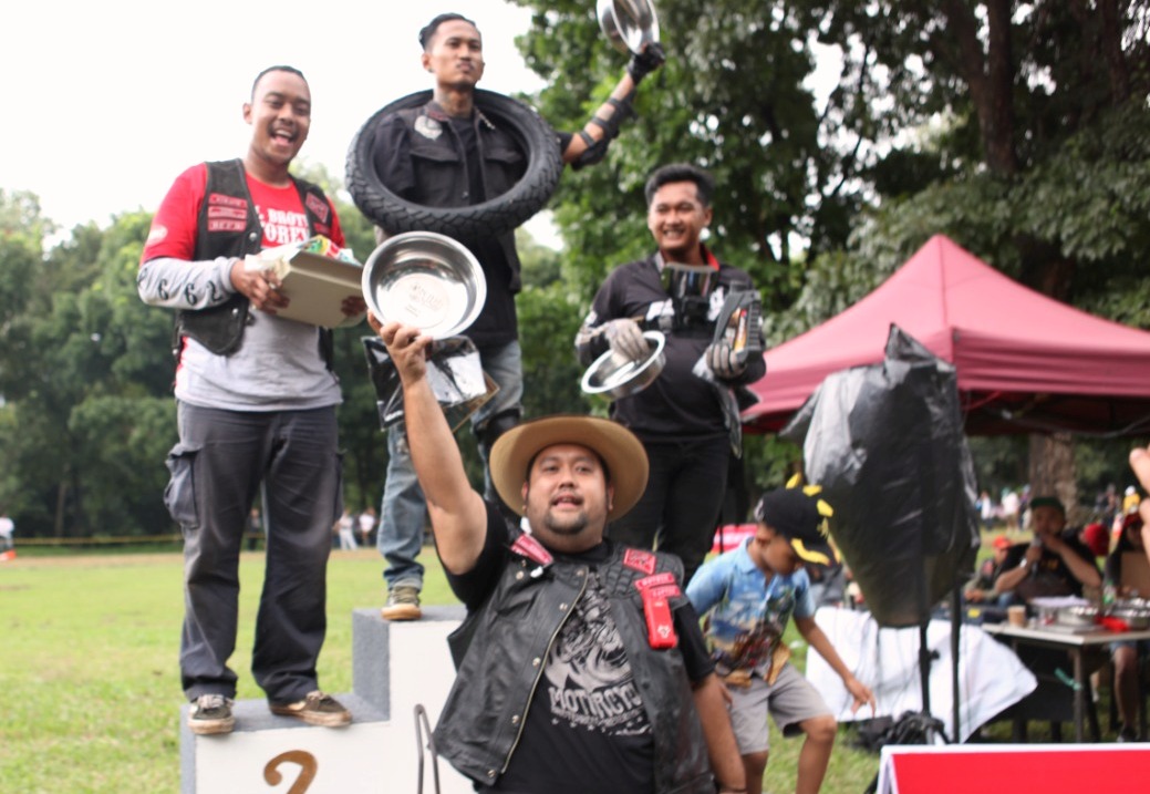 Podium para pembalap  
