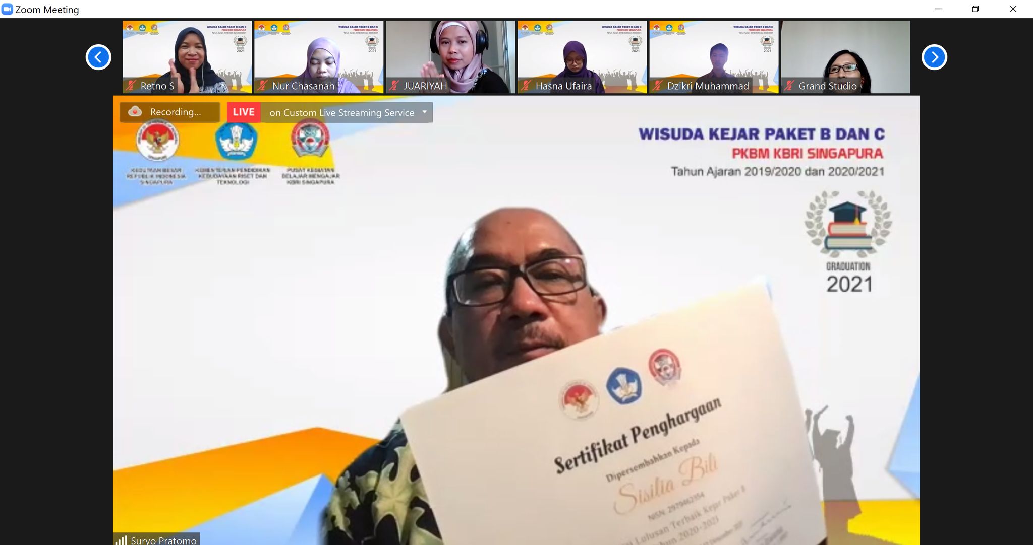 Duta Besar RI untuk Singapura Suryo pratomo menghadiri wisuda pekerja migran Indonesia di Singapura secara daring.