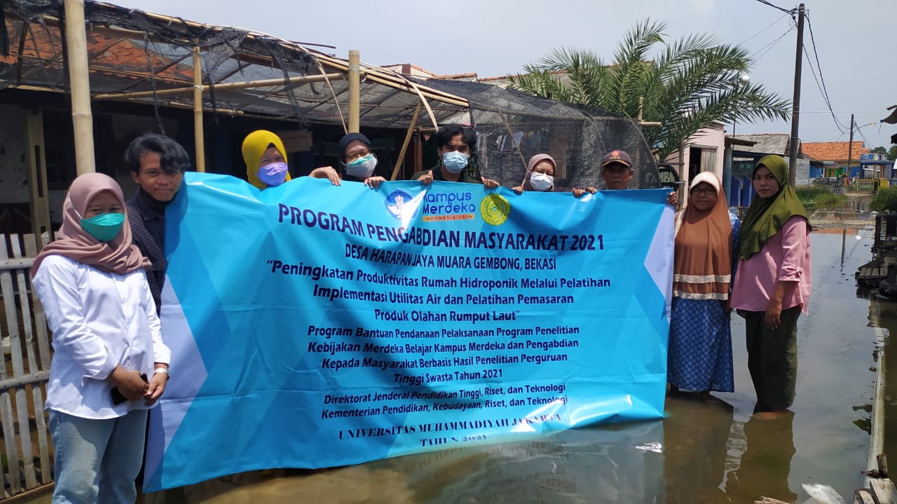 Program pengabdian masyarakat UMJ di Desa Pantai Harapan Jaya, Muara Gembong, Bekasi, Jawa Barat 