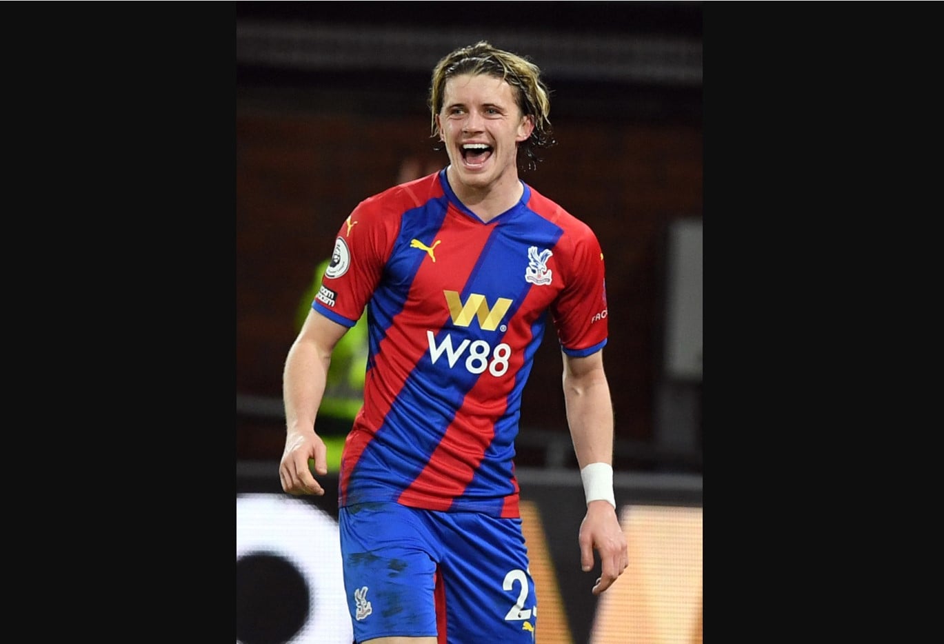 Gelandang Crystal Palace yang dipinjam dari Chelsea Conor Gallagher