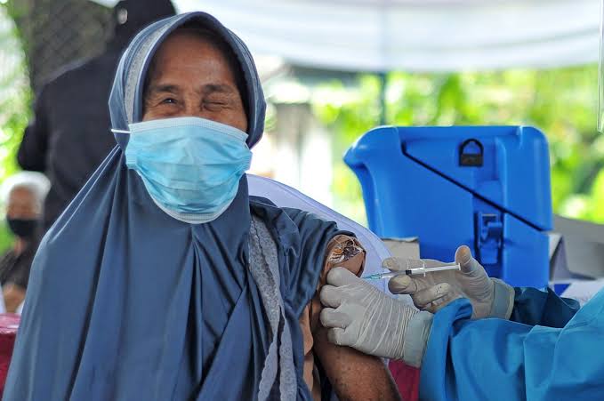 Wapres Sebut Cakupan Vaksinasi RI Lampaui Target WHO