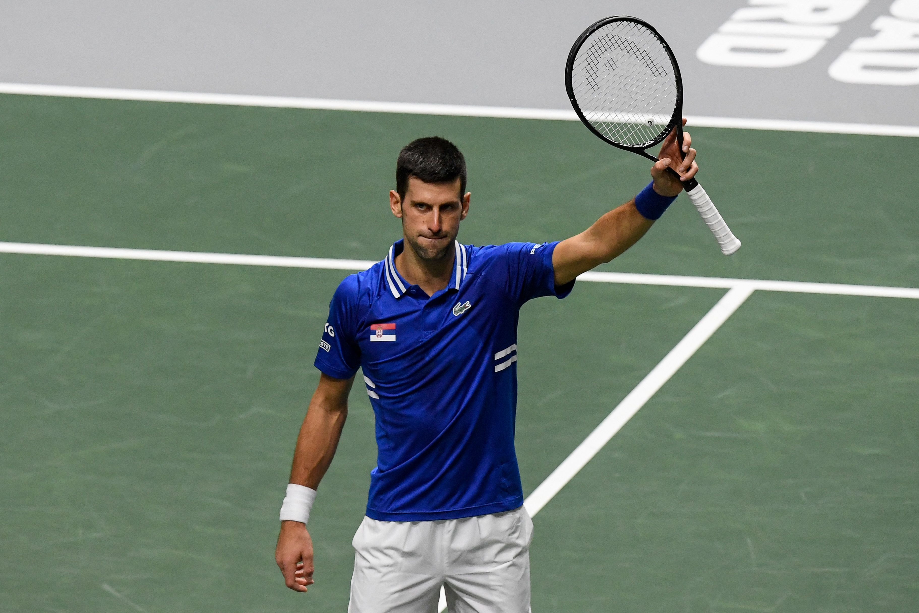 Petenis nomor satu dunia Novak Djokovic dari Serbia saat tim Serbia bertemu Kroasi di laga semifinal Piala Davis. 