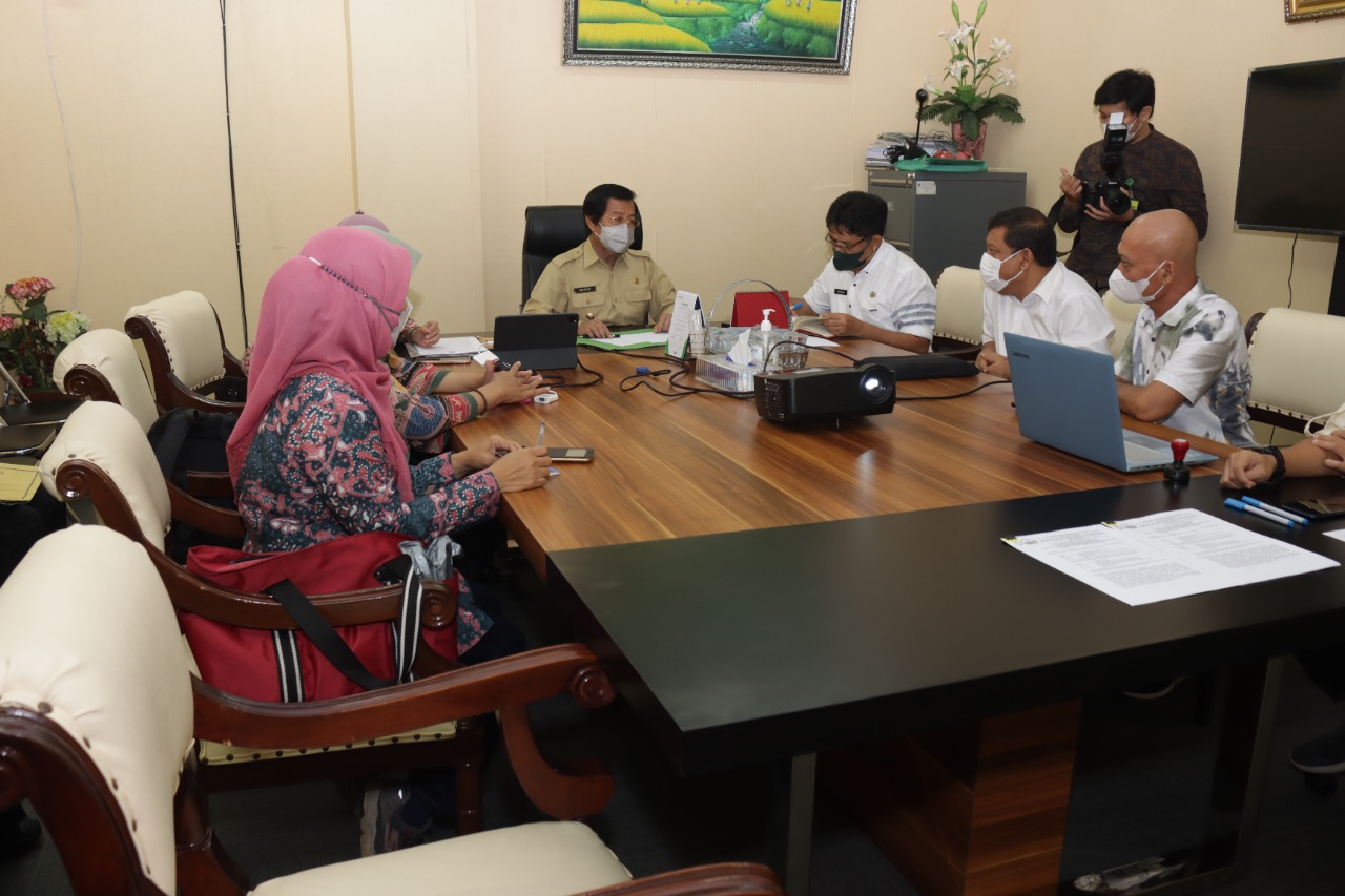 Acara serah terima pabrik insinerator dari KLHK kepada Pemprov Babel pada Senin (27/12).