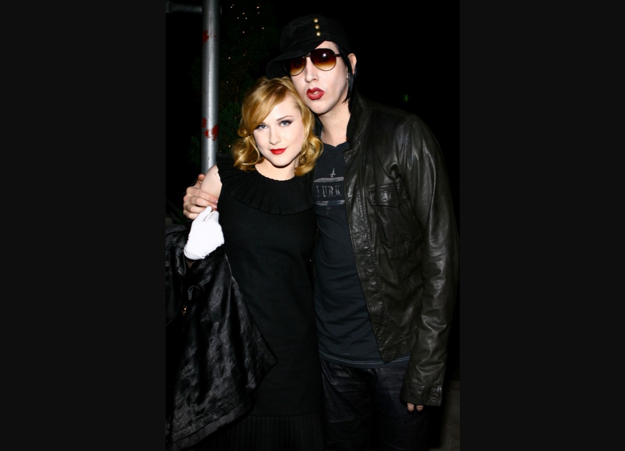 Aktris Evan Rachel Wood bersama musisi Marilyn Manson