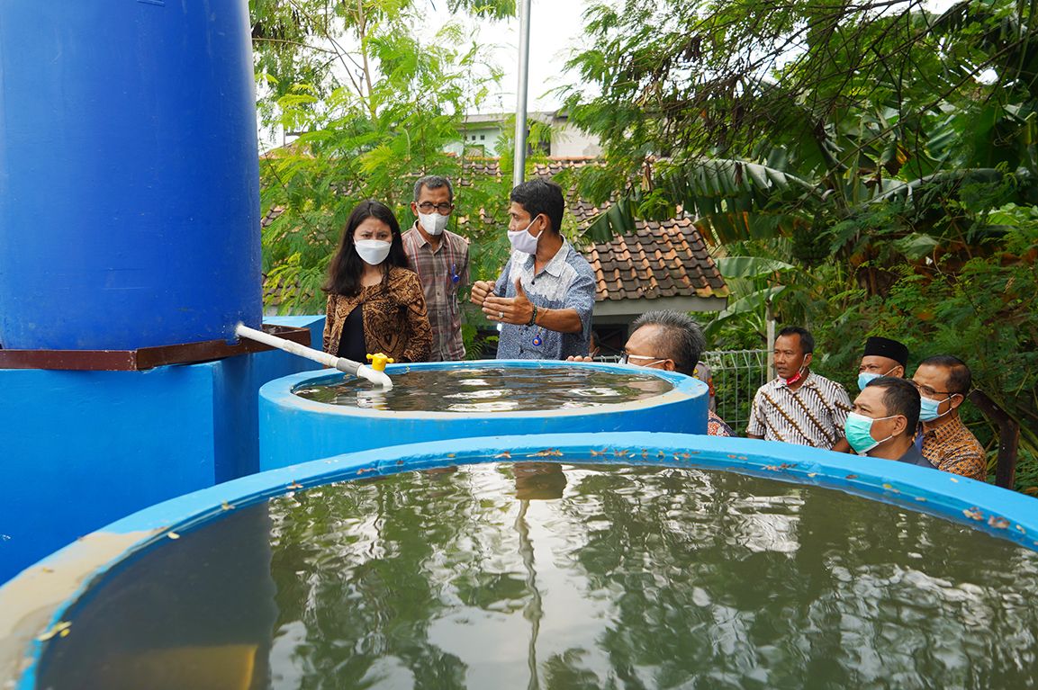 Instalasi Pengolahan Air (IPA)/Water Treatment Plant (WTP) di Desa Parungmulya, Kecamatan Ciampel, Kabupaten Karawang. 
