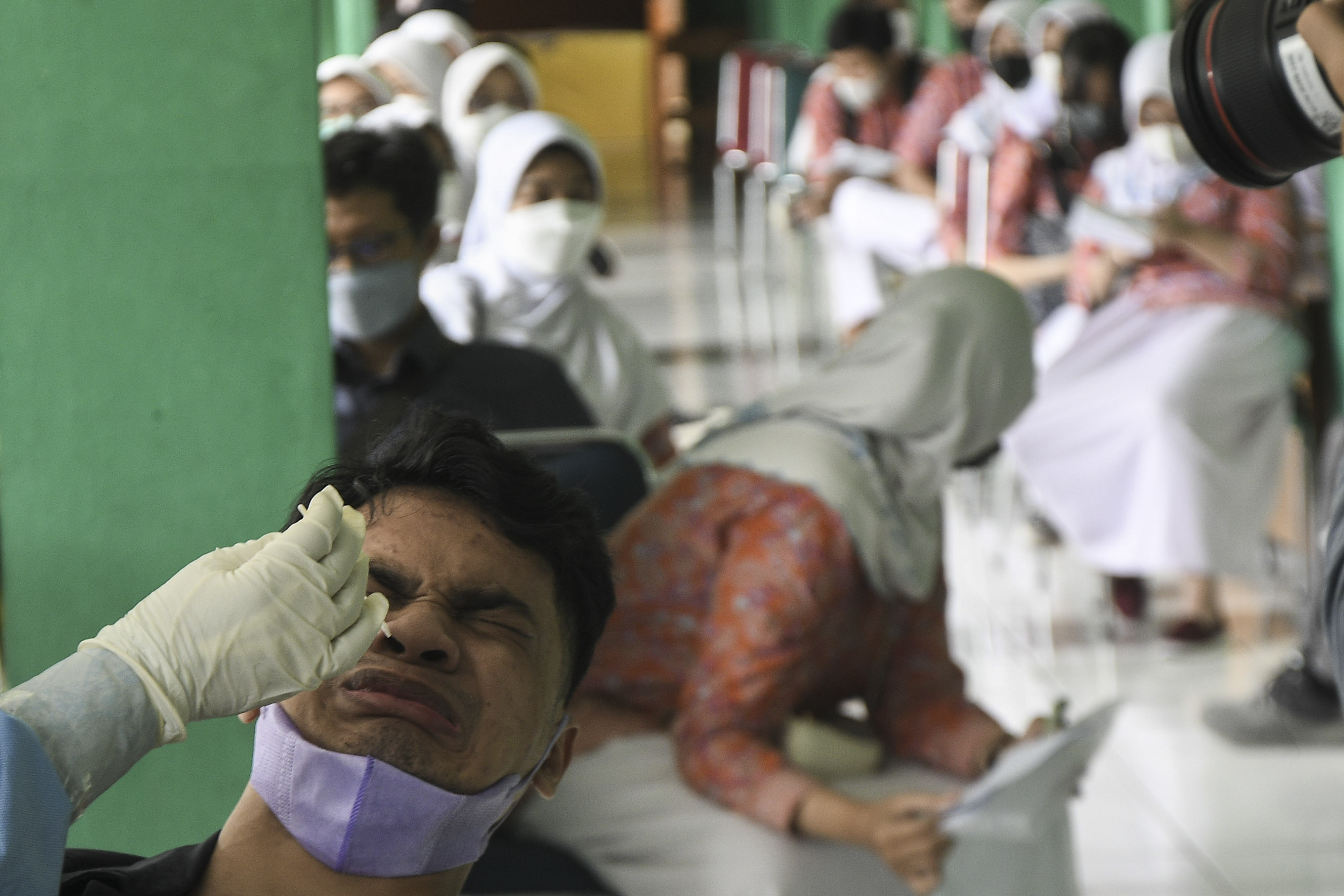 Epidemiolog : Gelombang Ketiga Covid-19 di Indonesia Diprediksi Terjadi Februari 