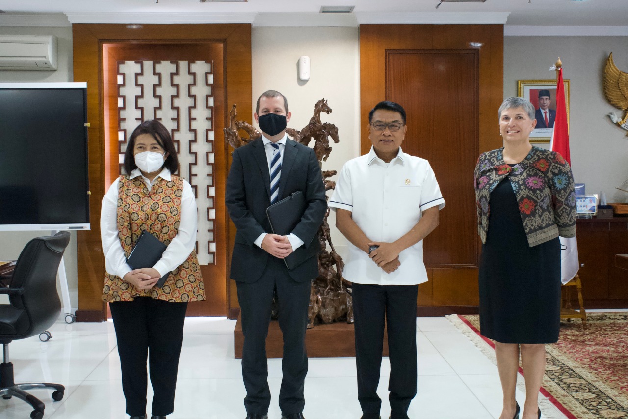 Ketua KSP Moeldoko (kedua dari kanan) saat bertemu Dubes Australia.