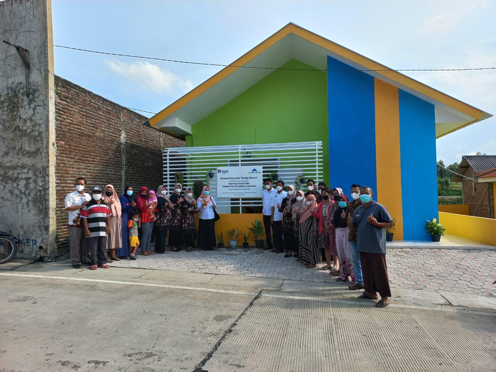Gunung Capital turut membangun Posyandu di Dusun Kluwung, Desa Kesamben Kulon, Kecamatan Wringin Anom, Gresik, Jatim. 
