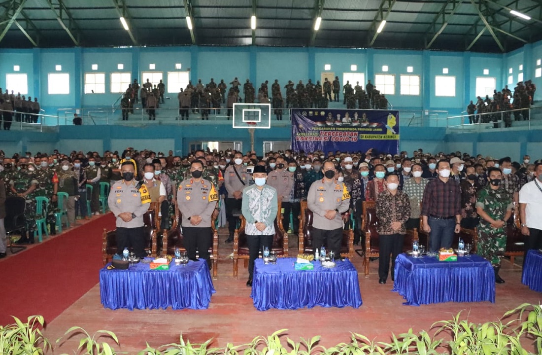 Kapolda Jambi Irjen A Rachmad Wibowo saat bertemu ratusan kepala desa di Kerinci dan Sungai Penuh