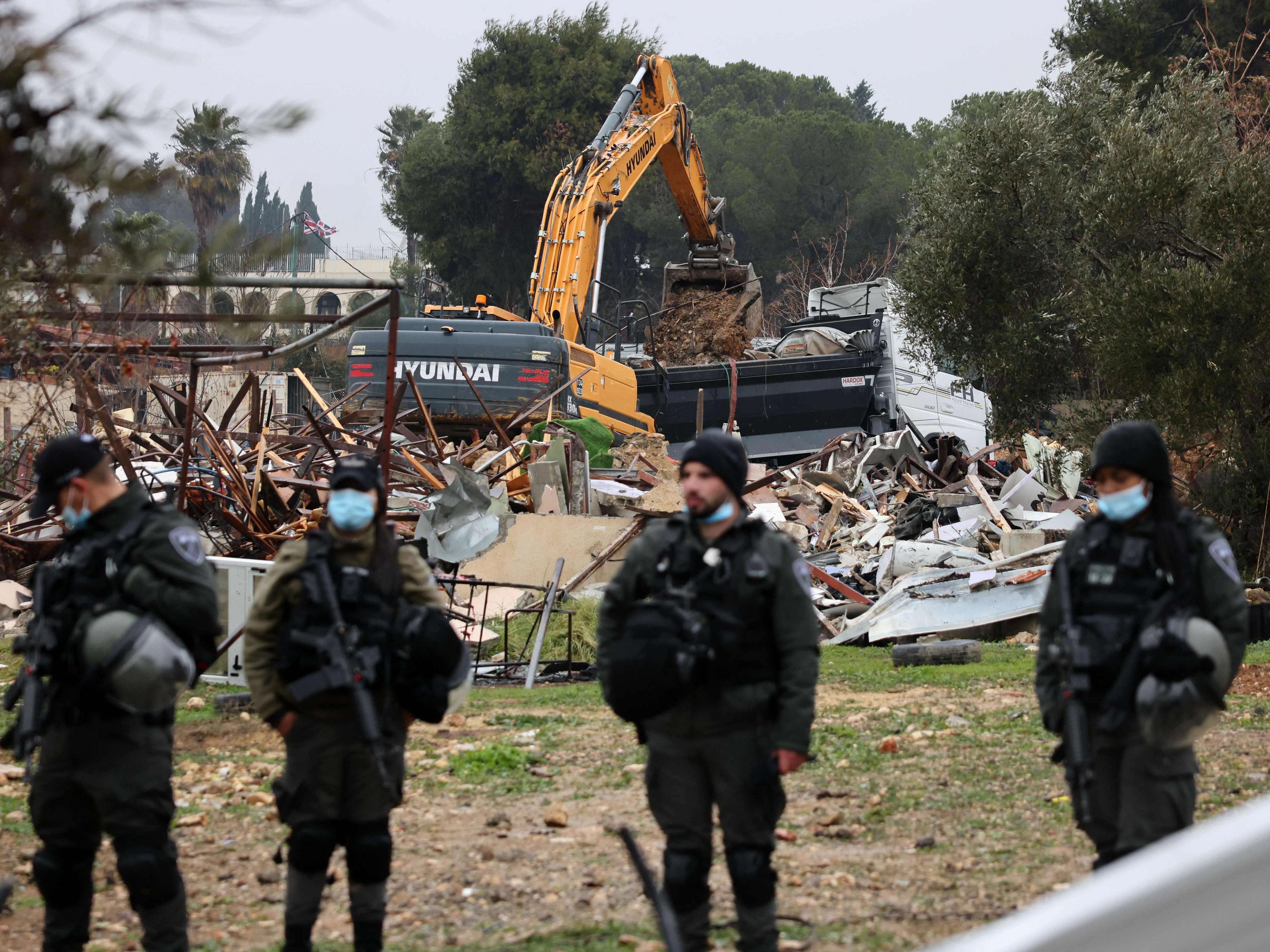 Israel Hancurkan Rumah Warga Palestina yang Ingin Bakar Diri