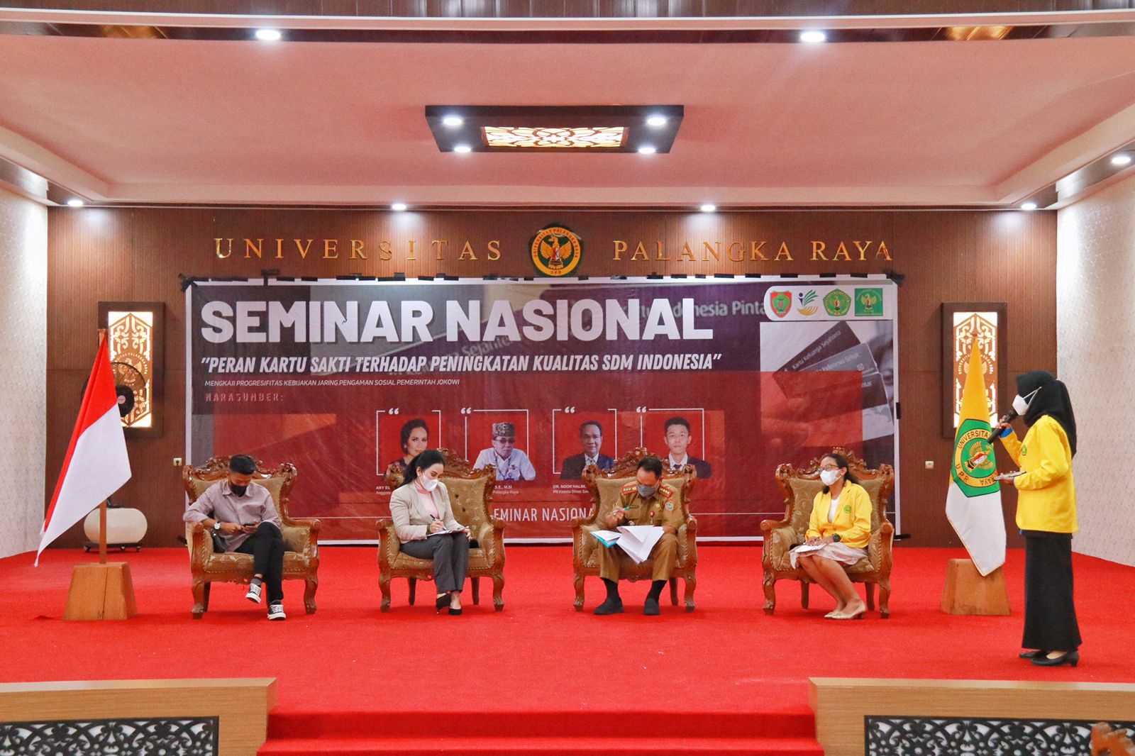 Seminar nasional 'Peran Kartu Sakti Terhadap Peningkatan Kualitas SDM Indonesia' di Universitas Palangka Raya, beberapa waktu lalu. 