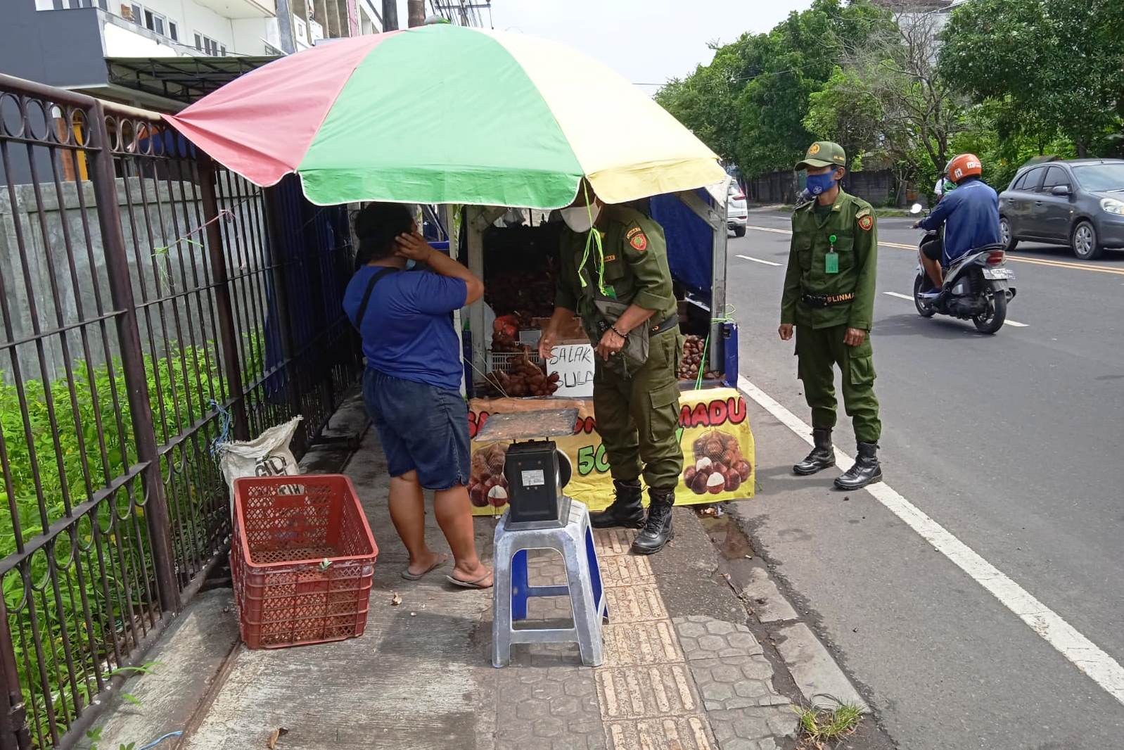 Penertiban pedagang di Pasar Ubung
