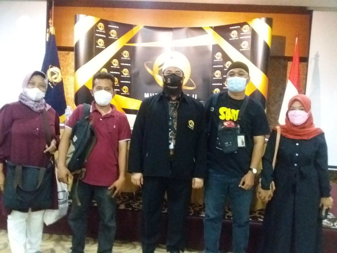 Ketua Umum Mutiara Haji Khalid Basalamah di Munas I Mutiara Haji