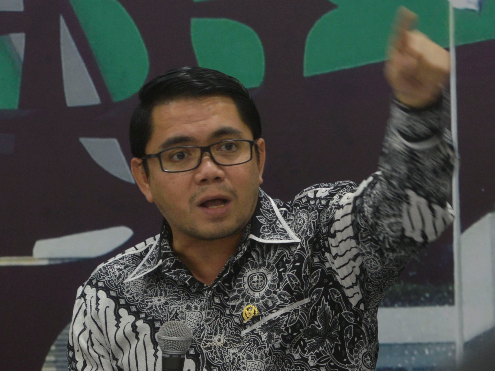 Lemkapi: Segera Tarik Pelat Nomor Polisi Milik Arteria Dahlan