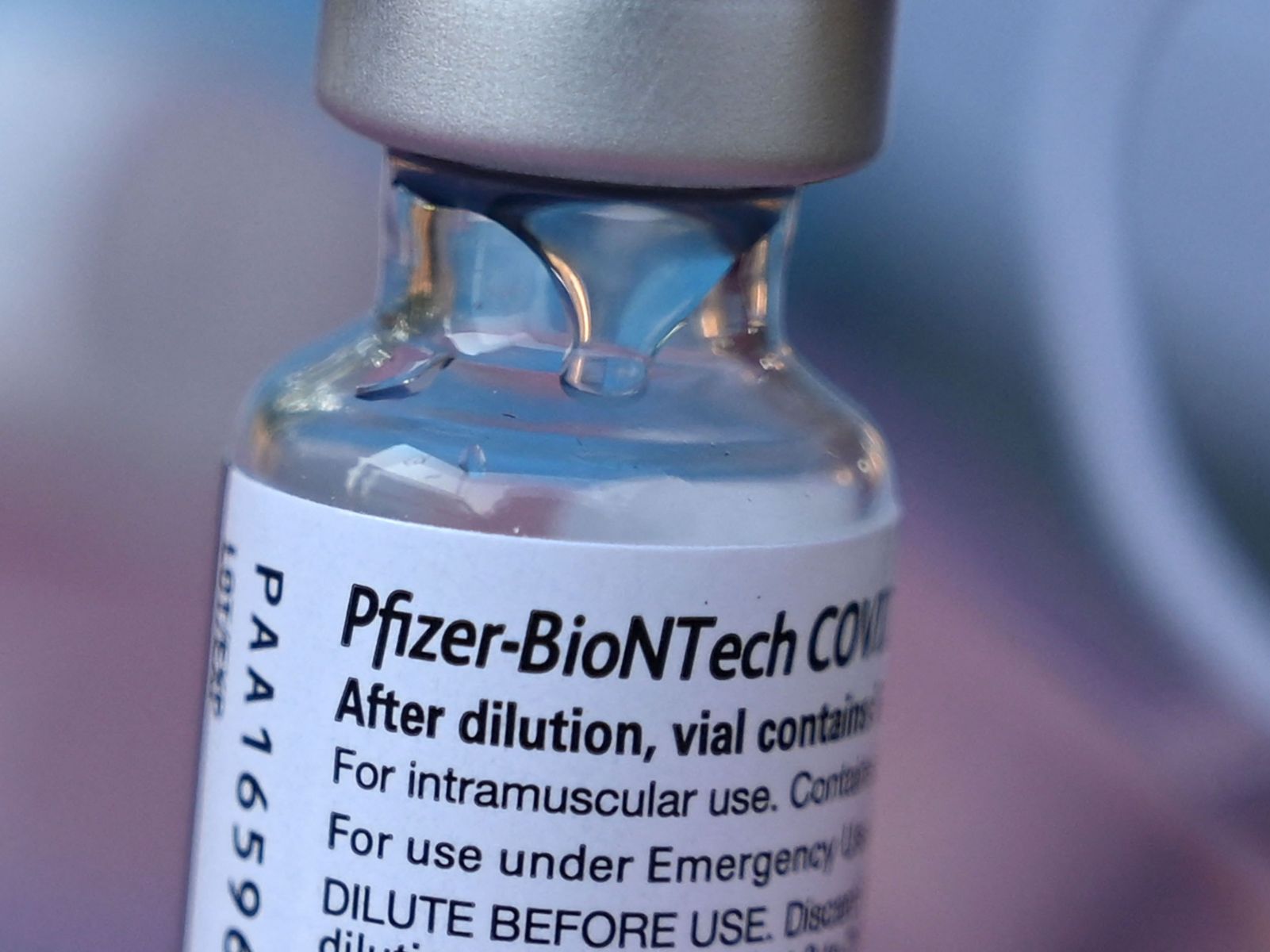 Vaksin covid-19 Pfizer.  