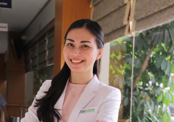 Dokter spesialis penyakit dalam dari Siloam Hospitals Kebon Jeruk, dr. Ferica Valentine Kuhuwael Sp. PD., 