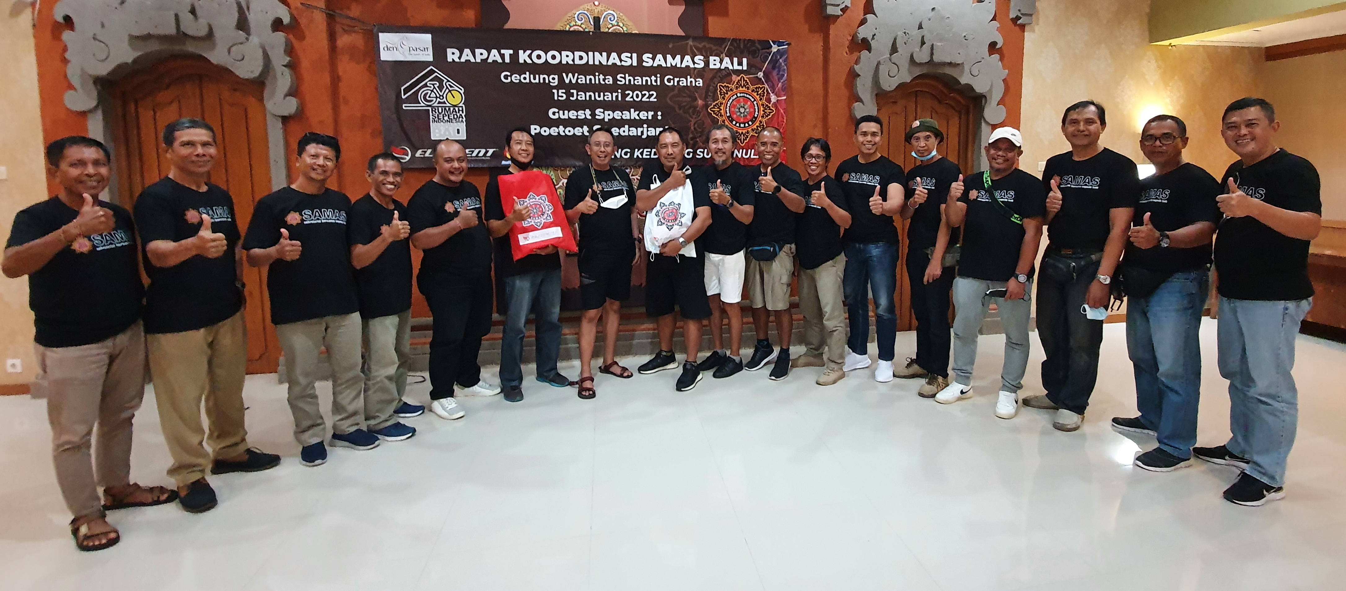Peserta rakor komunitas sepeda Bali