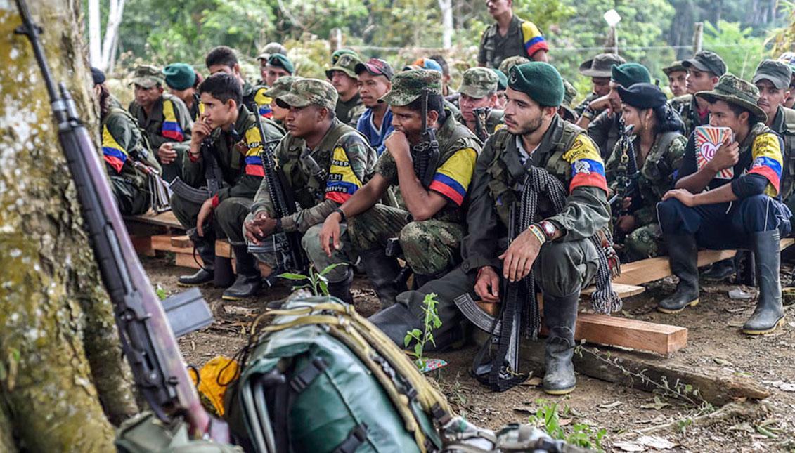 Kelompok pemberontak FARC yang beroperasi di wilayah hutan dan pegungungan dan perbatasan di Kolombia.