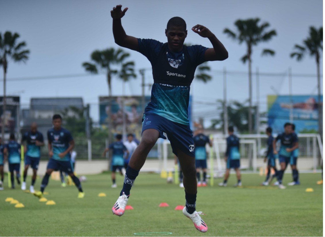 Pemain Persib Bruno Cantanhede