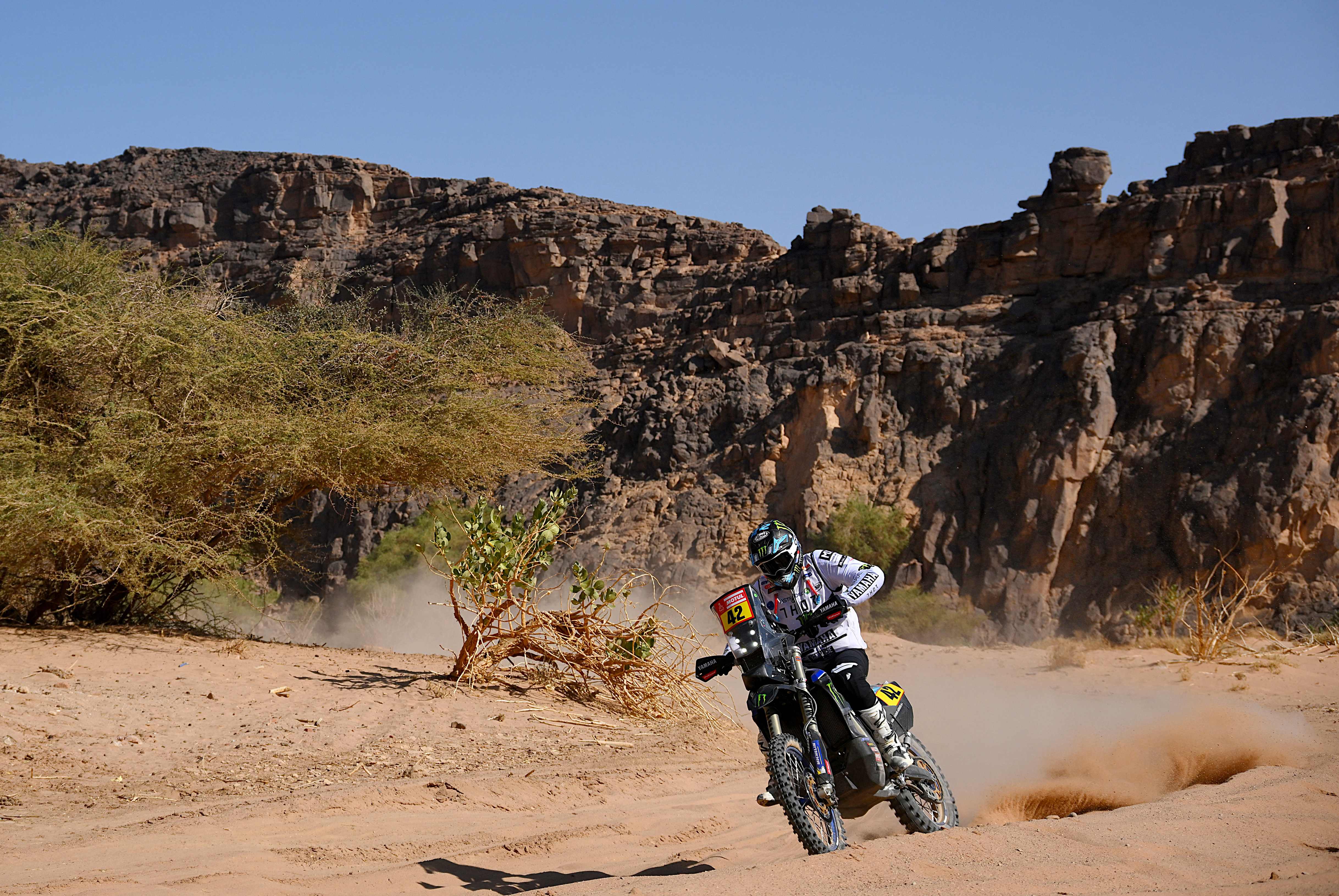 Pembalap Pancis Adrien Van Beveren saat melakoni etape 10 Reli Dakar 2022, Rabu (12/1).