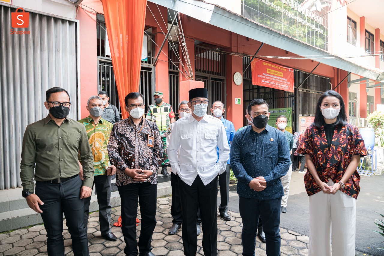 Shopee Ajarkan Murid SMK Bisnis Digital