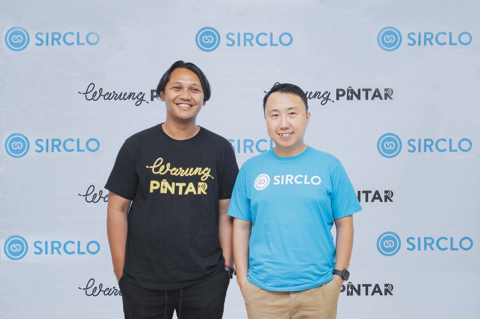 CEO Sriclo Group Brian Marshal bersama CERO Warung Pintar Agung Bezharie