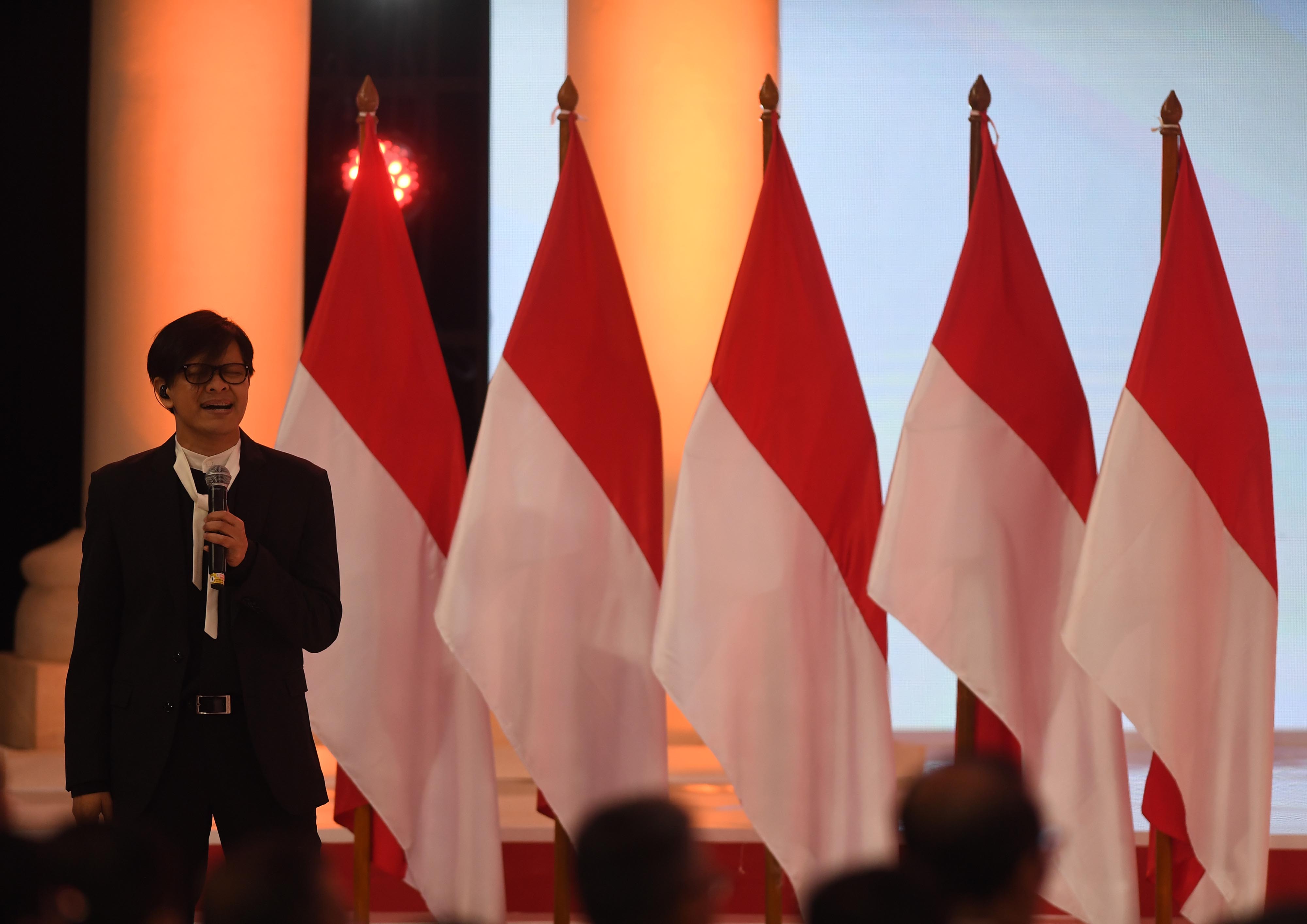 Penyanyi Armand Maulana