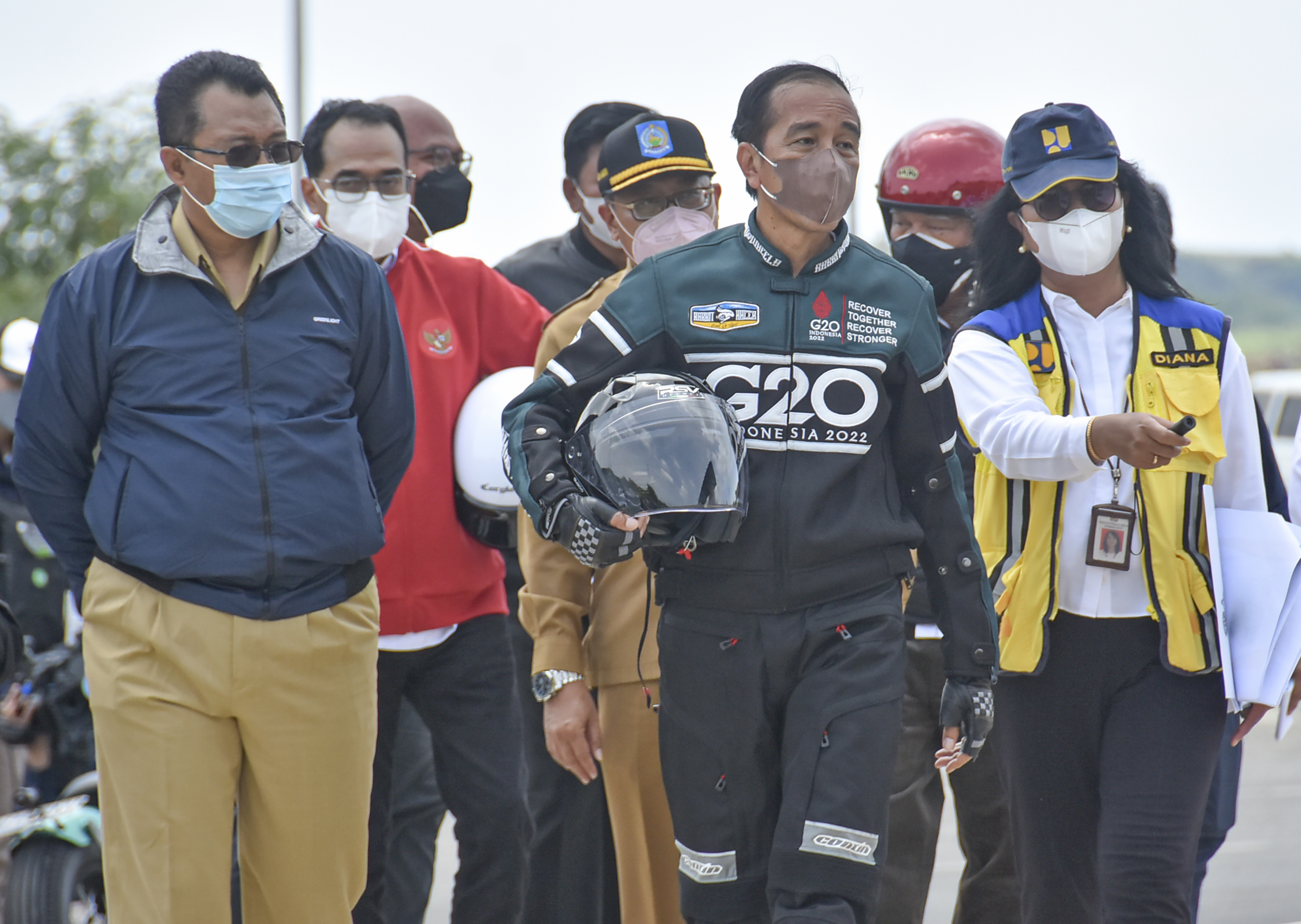 Presiden Jokowi melakukan kunjungan kerja ke Mandalika Lombok untuk mengecek kesiapan jelang event MotoGP. 
