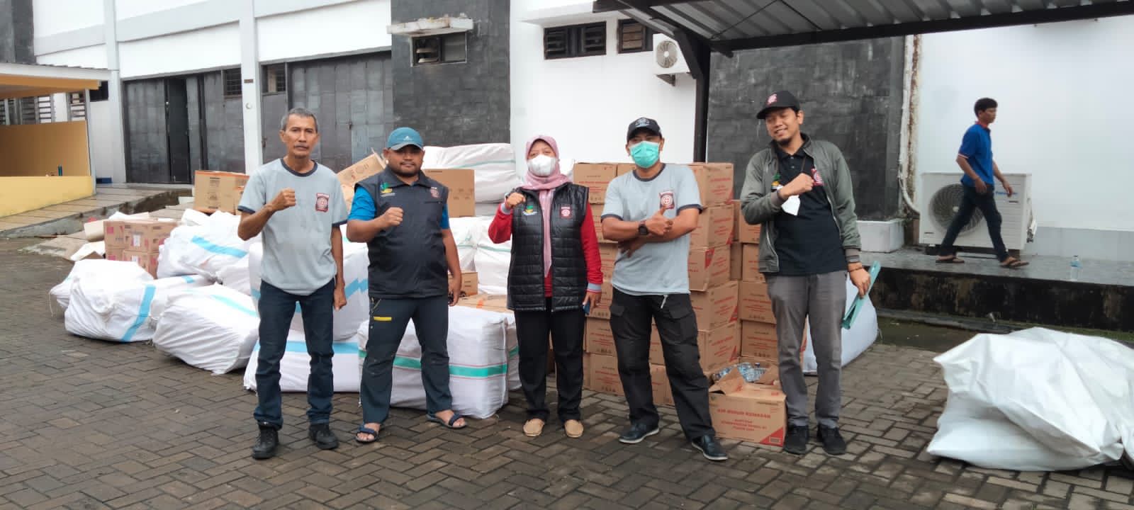 GEMPA TEKTONIK: Pemprov Banten Salurkan Bantuan Logistik Awal untuk Warga Terdampak Gempa. Beberapa bangunan faskes rusak.