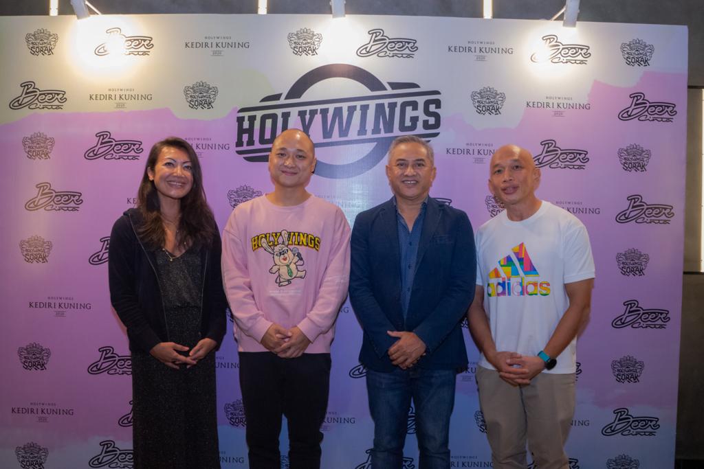 Evy Gozali,  Ivan Tanjaya,  Ida Bagus Rai Budarsa, dan Andres Chandraatmadja.