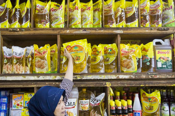 Pemerintah Sediakan Minyak Goreng Rp14 Ribu per Liter