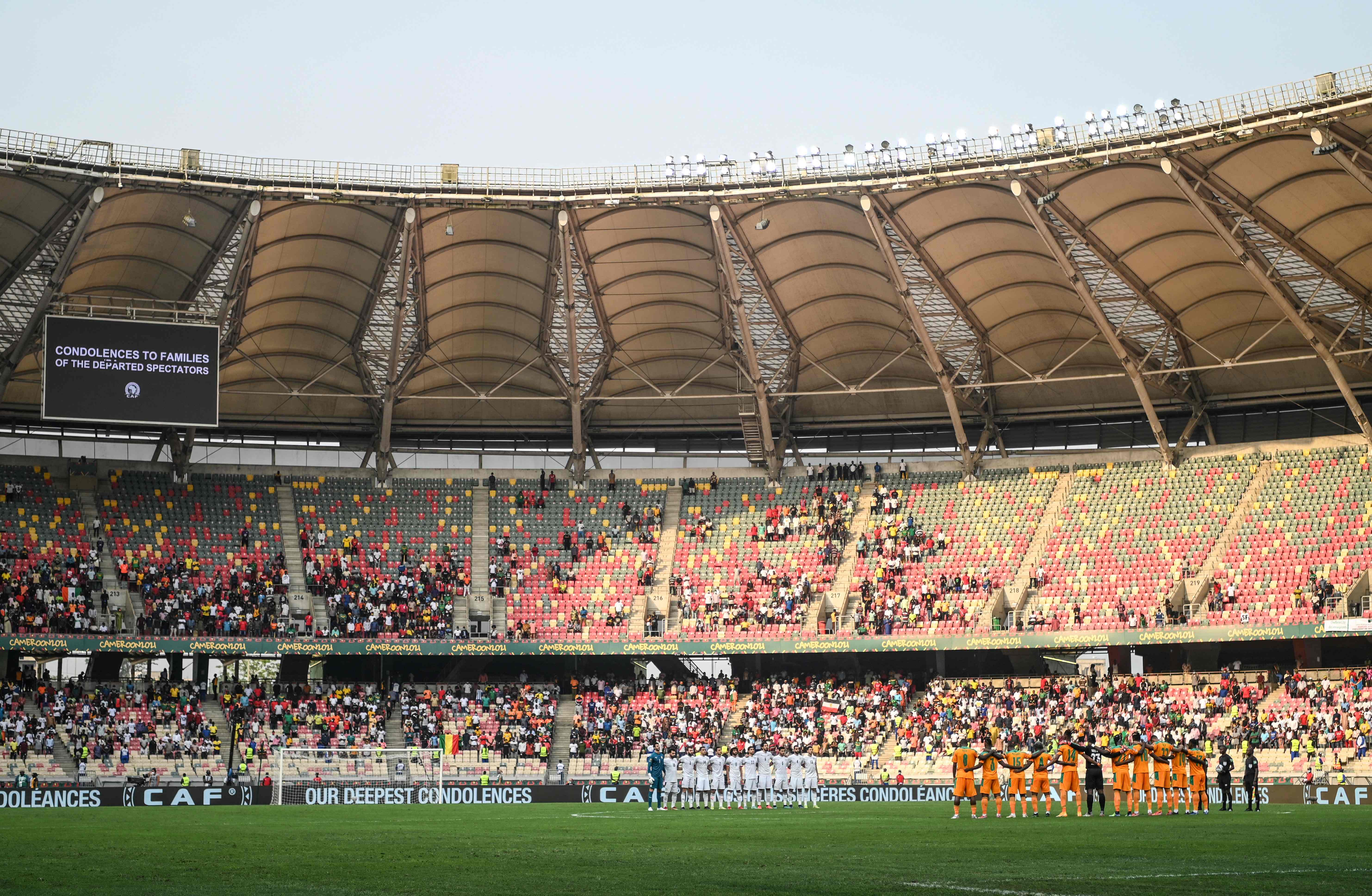 Laga Piala Afrika yang digelar di Stadion Japoma Doula, Kamerun.