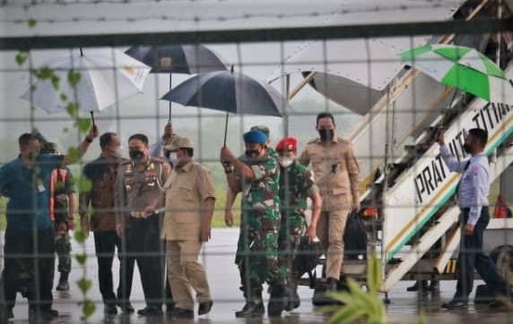 Menhan Prabowo Subianto tiba di Kupang, NTTuntuk meninjau Politeknik Universitas Pertahanan dr Ben Mboi yang berada di Atambua.