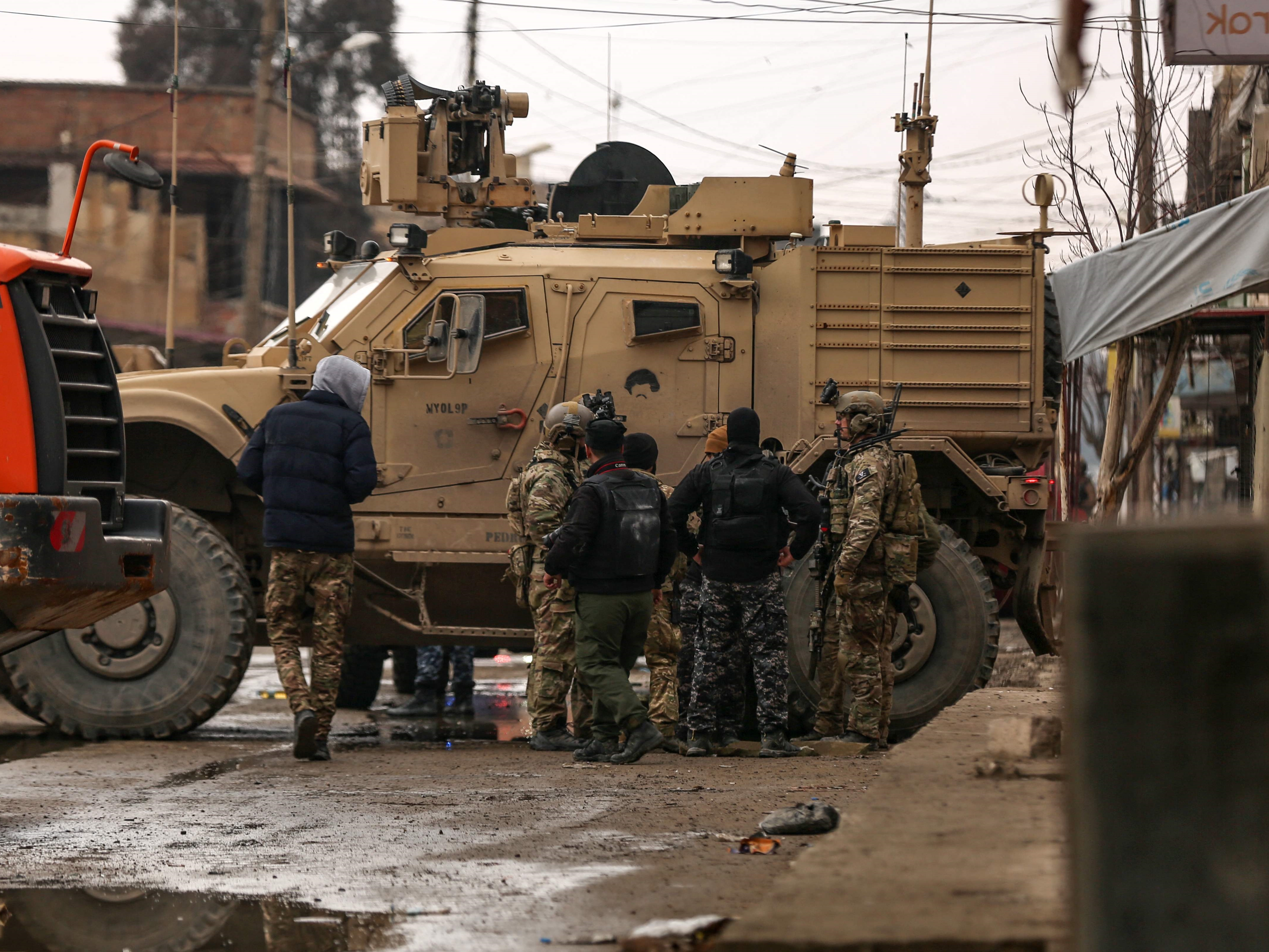 Israel Serang Posisi Hizbullah di Dekat Damaskus Suriah