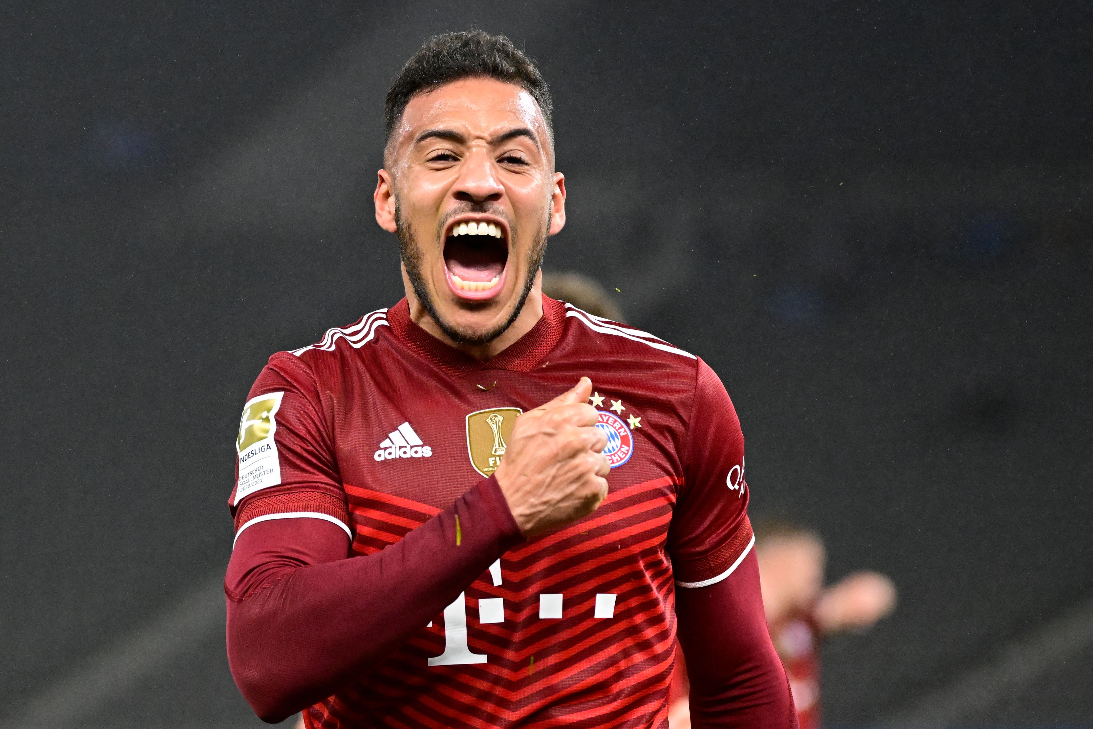 Gelandang Bayern Muenchen Corentin Tolisso melakukan selebrasi usai mencetak gol ke gawnag Hertha Berlin di laga Bundesliga.