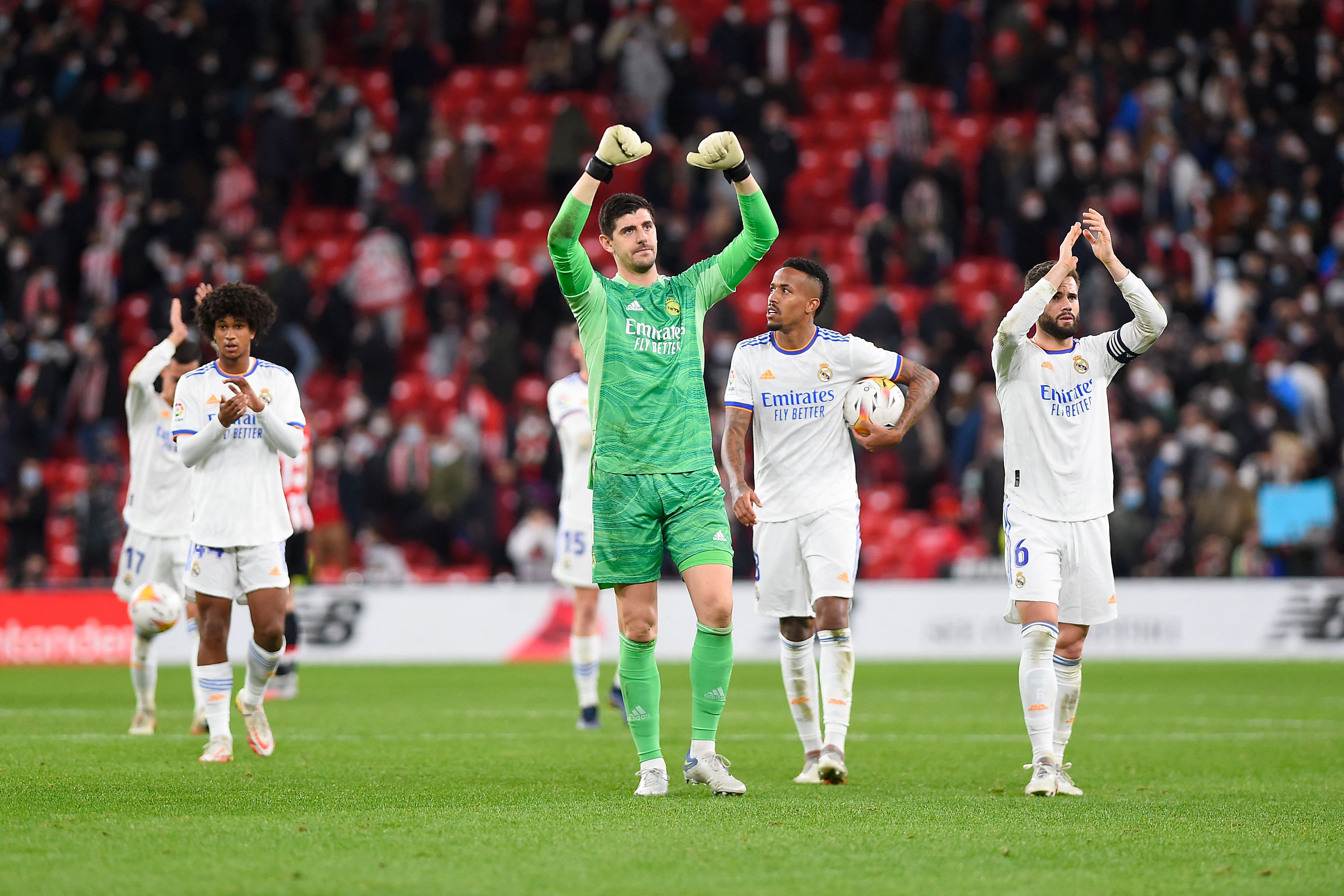 Para pemain Real Madrid usai pertandingan melawan Athletic Bilbao