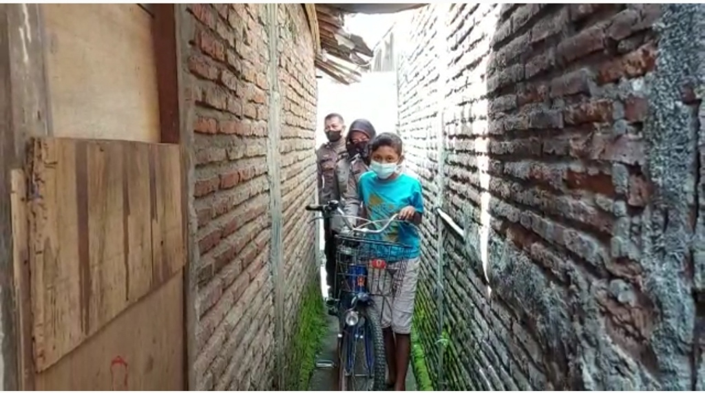 Satu Lagi, Pejuang Kehidupan yang masih Duduk di Bangku SD