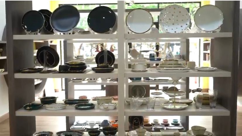 Peralatan Makan Berbahan Keramik Dinilai Punya Banyak Keunggulan 