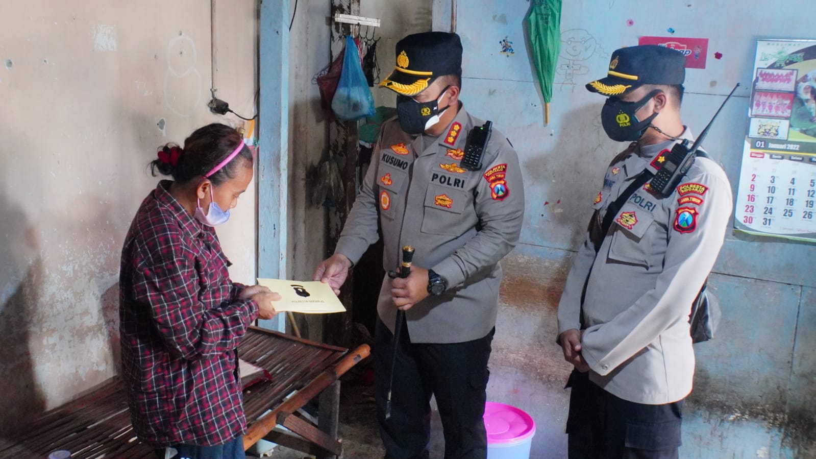 Kapolresta datang langsung ke rumah pasangan Ali Usman, 40, dan Yati Susiwati, 38, warga Dusun Karanggayam Kelurahan Pucanganom Sidoarjo, Ra