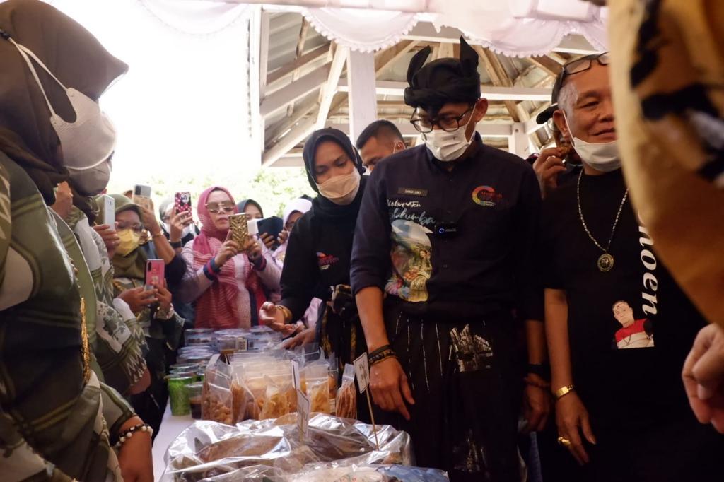 Demi Pertumbuhan Ekonomi, Sandiaga Ajak Masyarakat Dukung Desa Wisata Ara