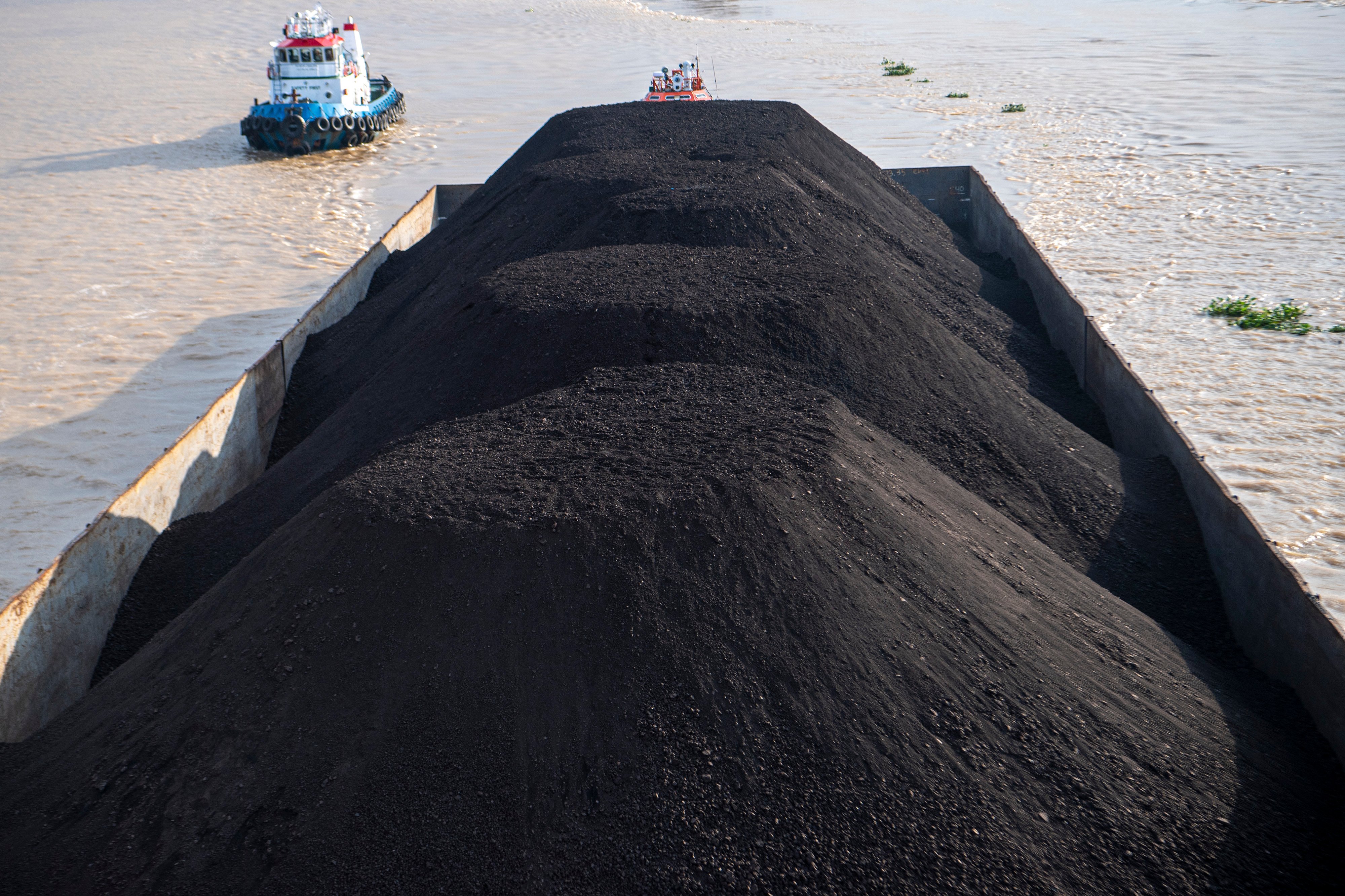 Bahlil Ungkap ada Pengusaha Nakal yang tak Penuhi Kebutuhan Batu Bara Dalam Negeri 